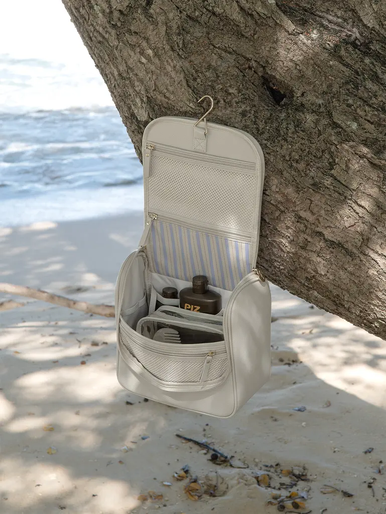 Oatmeal & Blue Hanging Washbag