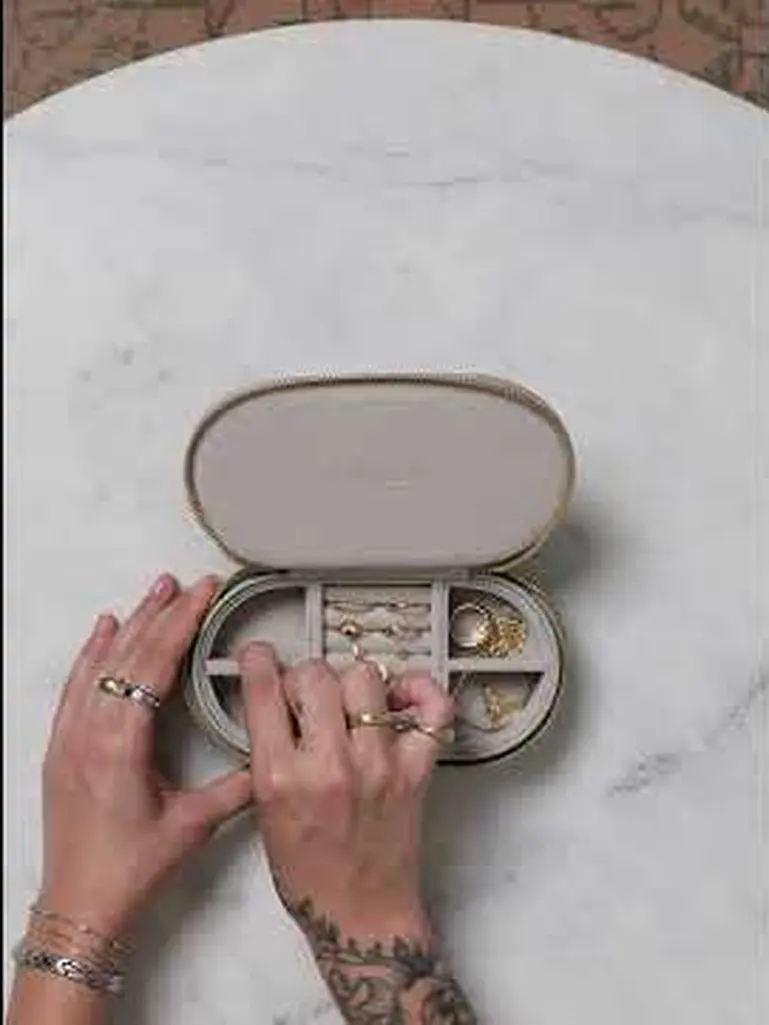 Lavender Oval Zipped Jewellery Box