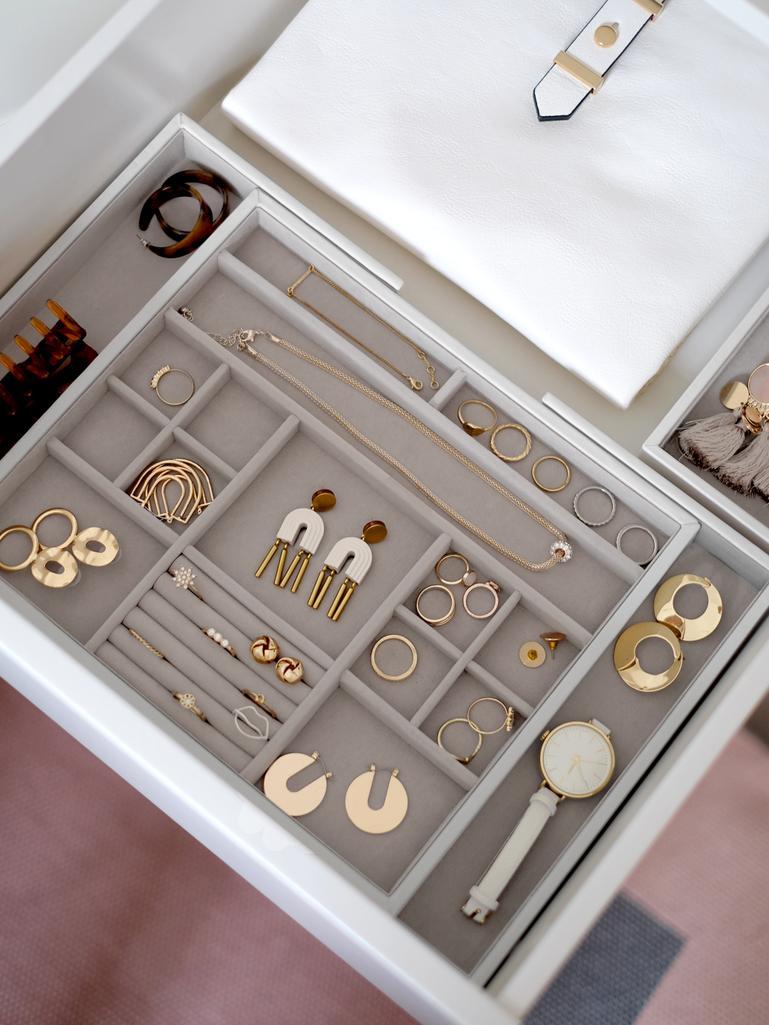 White Medium Jewellery Slider