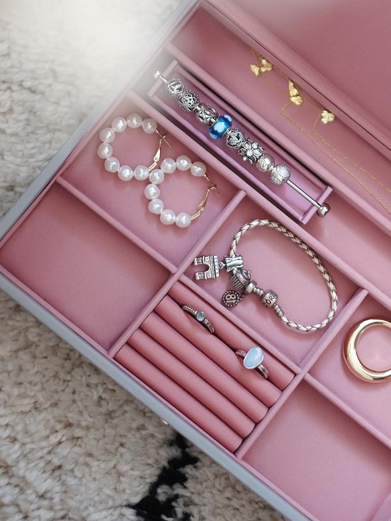 Rose Charm Bar