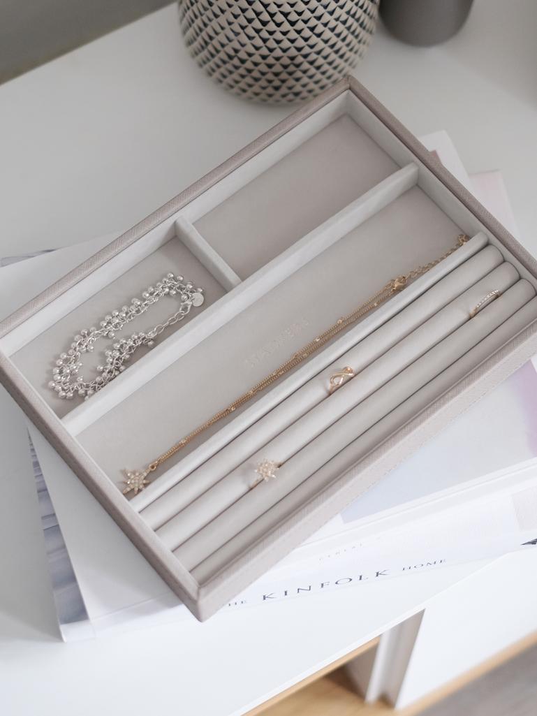 Szkatułka na biżuterię Stackers 4 komorowa classic taupe