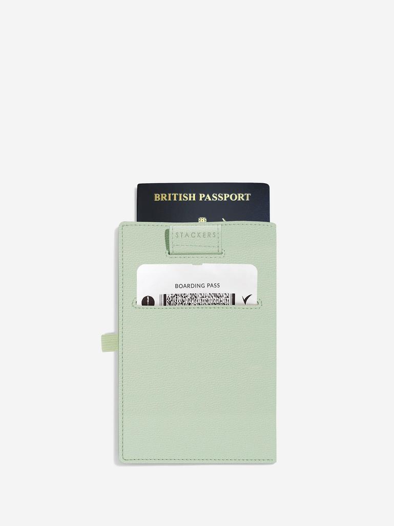 STACKERS SAGE GREEN PASSPORT SLEEVE