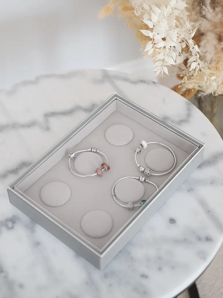 Pebble Grey 6 Charm Bracelet Layer & Display Lid