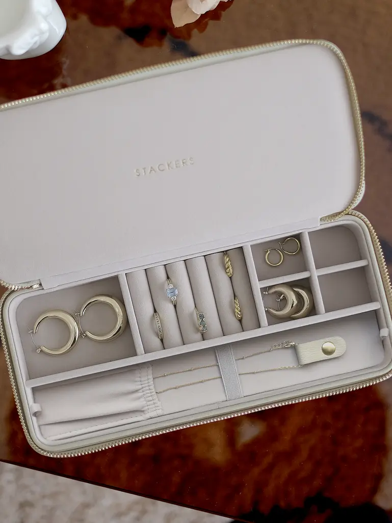Oatmeal Sleek Necklace Zipped Jewellery Box