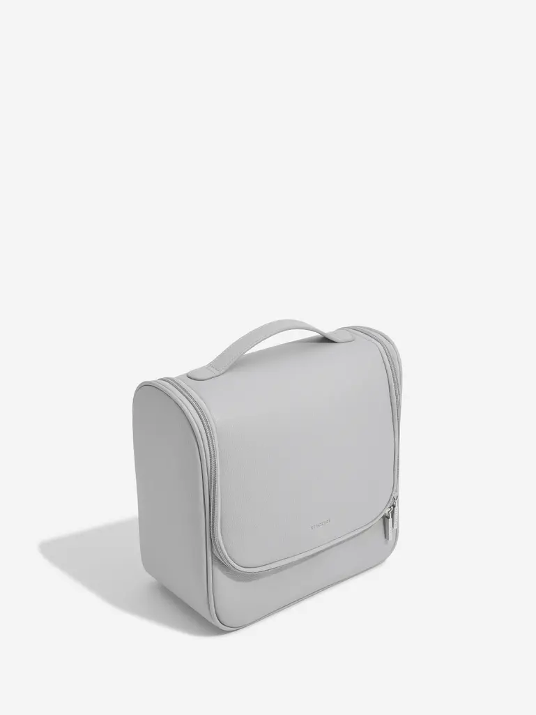 Pebble Grey Hanging Washbag