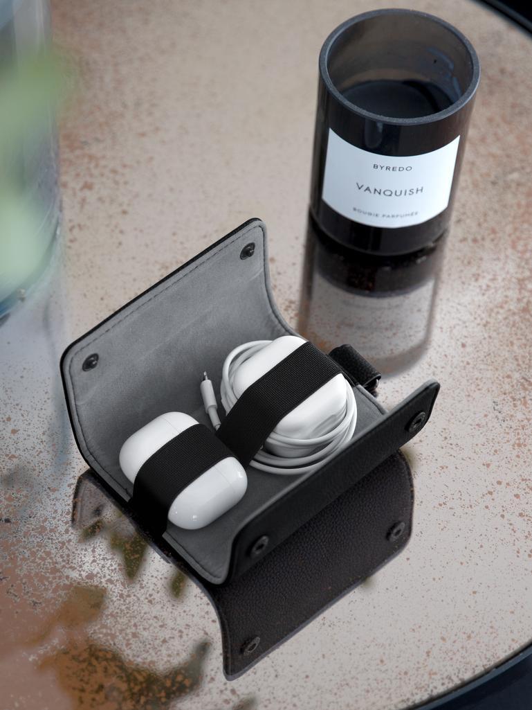 Pebble Black Compact Cable Tidy